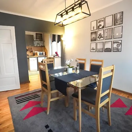 Gasthuis Къща За Гости Галерия Guest House Gallery *